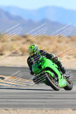 media/Jan-10-2025-CVMA Friday Practice (Fri) [[489e0da257]]/Group 4 and Trackday/Session 4 (Turn 16)/